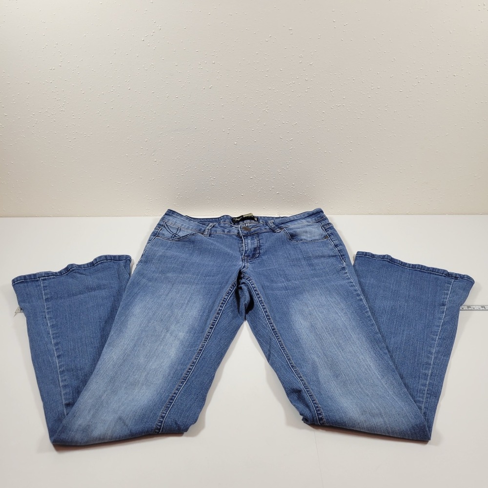 Suzanne Betro Denim Jeans Womens 8 Blue Excellent Embroidered Flare Bootcut 0924